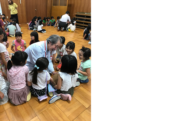 荒子小学校1年生「動物ふれあい教室」開催